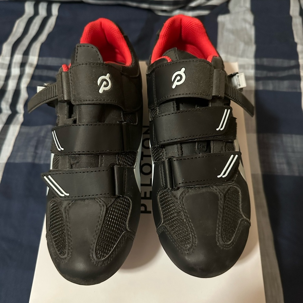 Peloton Black Cycling Shoes size 42 men’s 9 women’s 11
